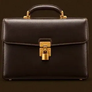Locked leather briefcase — Casiny